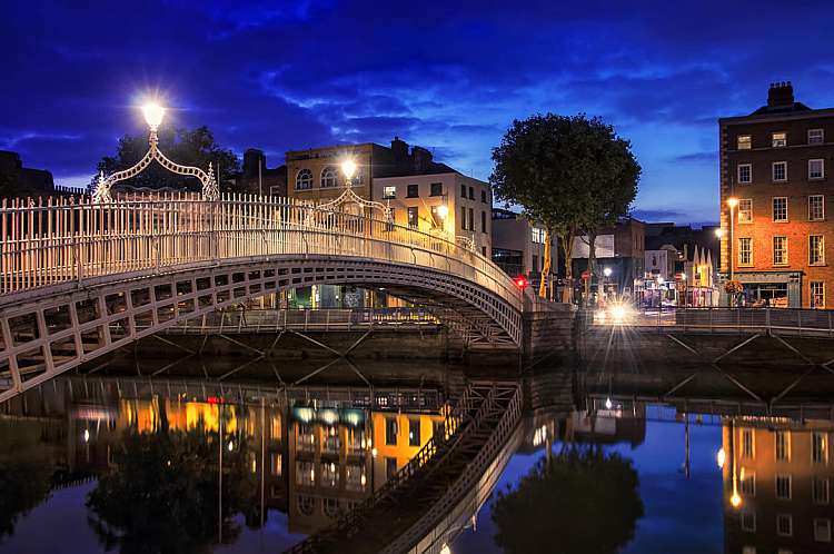 Bridge in Dublin at night